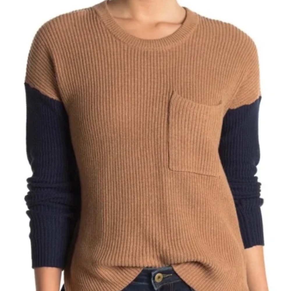 Madewell Thompson Pocket Pullover Sweater in Colorblock Navy/Tan